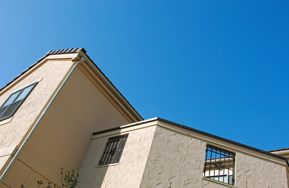 外壁清掃もお任せ‼足場いらずにお家の外壁綺麗にします